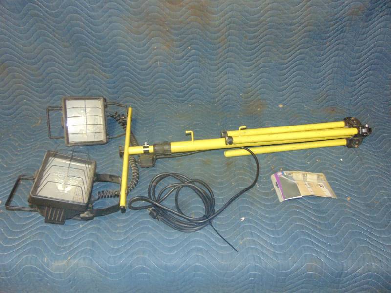 lot 95 image: Adjustable Height Light