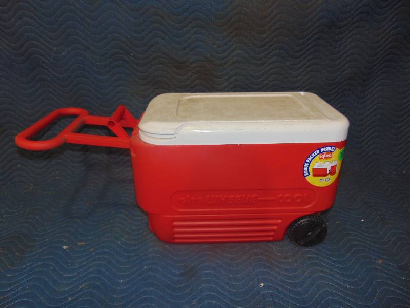 lot 96 image: Red Cooler