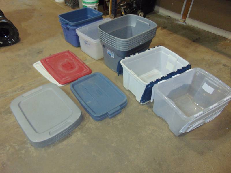 lot 103 image: (12) Storage Containers With Lids