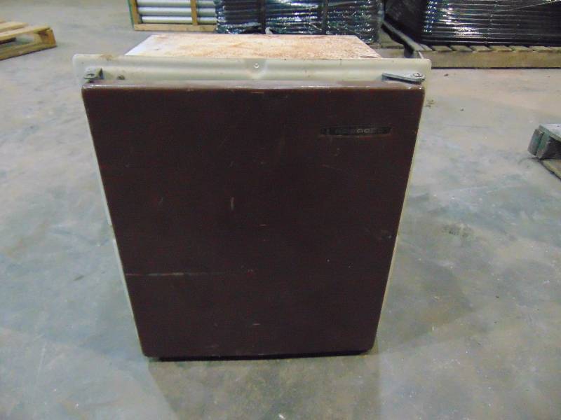 lot 120 image: Camper Fridge