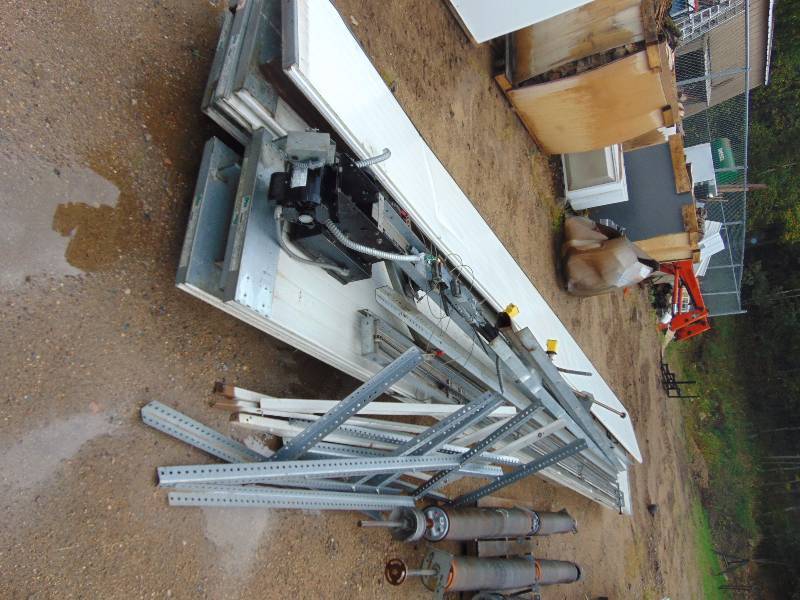 lot 134 image: 22 Insulated Garage Door With Door Opener