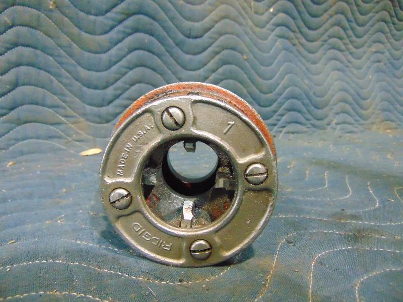 lot 123 image: Ridgid Pipe Threader