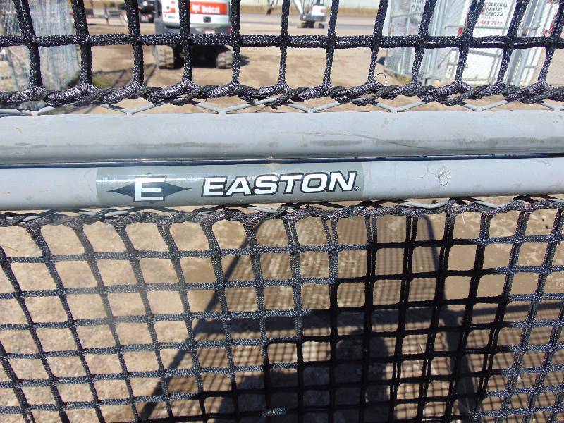 lot 3 image: Easton Pitching Net