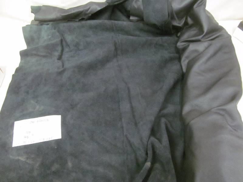 lot 10 image: cow hide