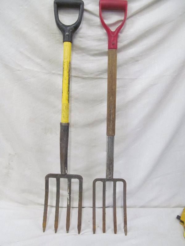 lot 13 image: potato fork