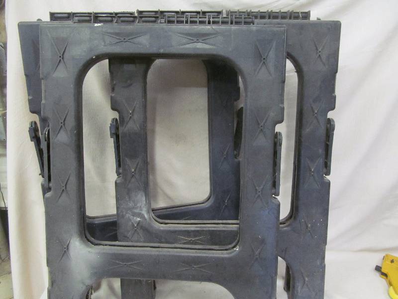 lot 18 image: sawhorses