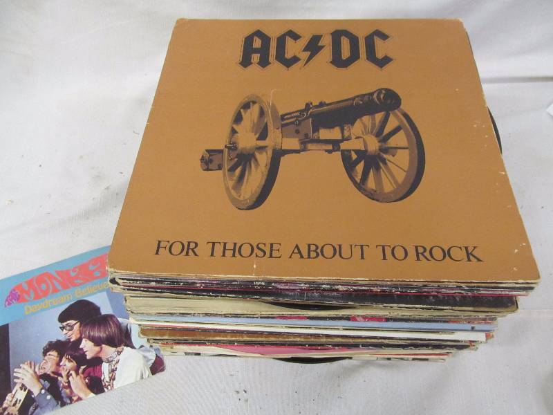 lot 31 image: vintage albums