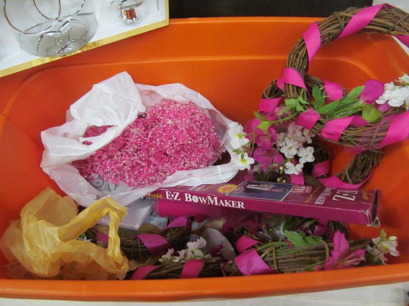 lot 36 image: wedding dcor