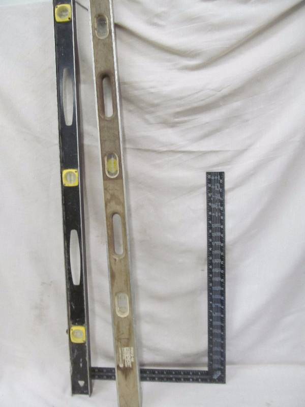 lot 40 image: levels, square
