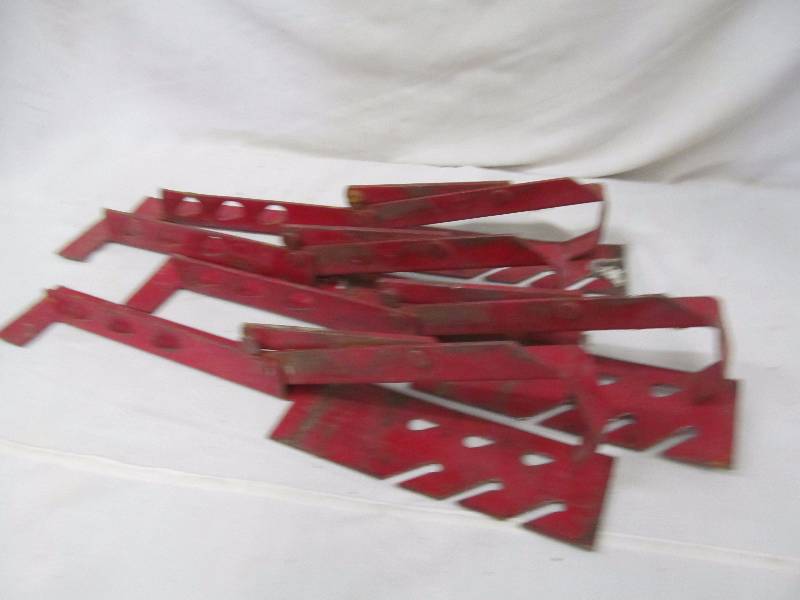 lot 60 image: roofers toe holds