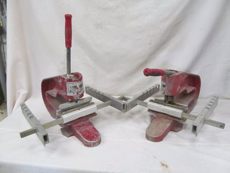 lot 61 image: louvers