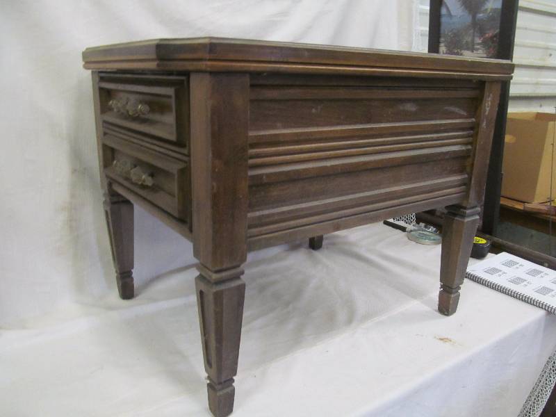 lot 65 image: end table