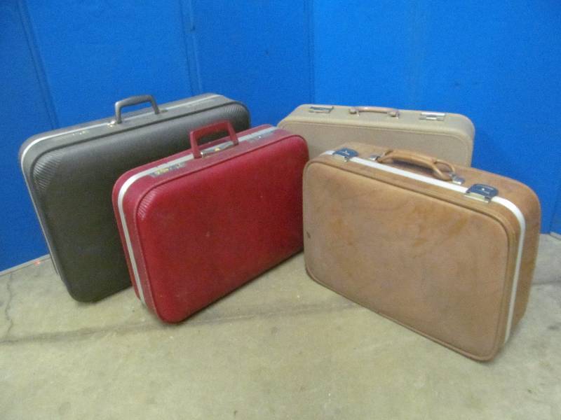 lot 77 image: luggage