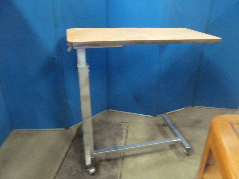 lot 89 image: Hospital meal table