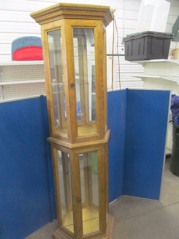 lot 91 image: Antique Finish curio cabinet