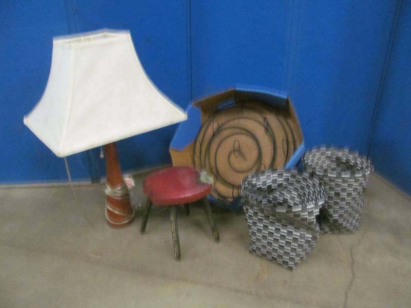 lot 104 image: home dcor