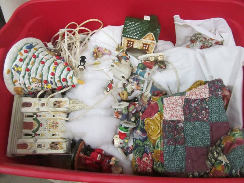 lot 112 image: Christmas village