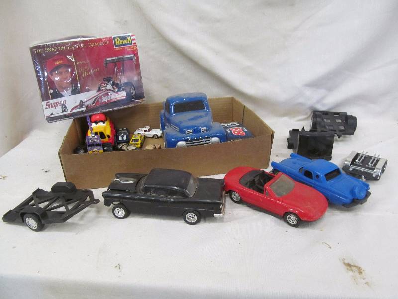 lot 169 image: toy cars