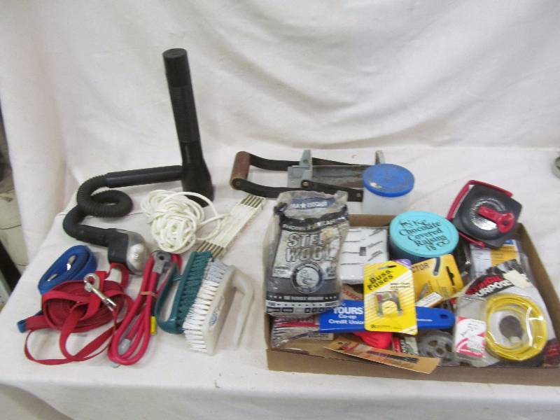 lot 180 image: flashlights, cancrusher,leashes,fastners