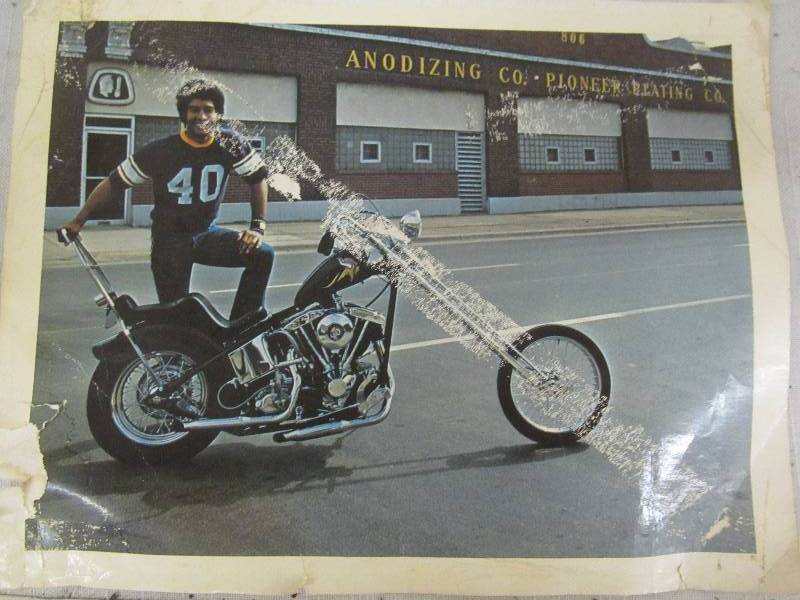 lot 206 image: Charlie West Viking photo