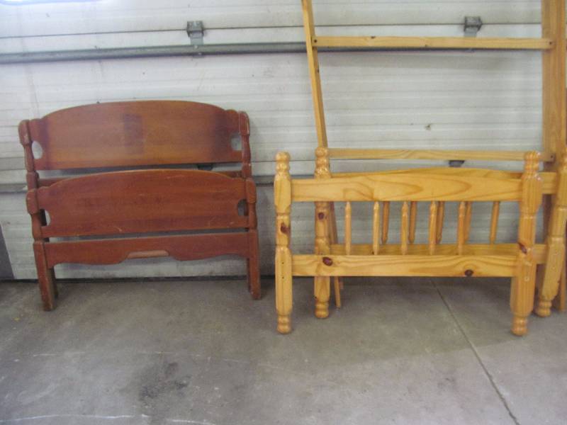 lot 225 image: vintage bed frames