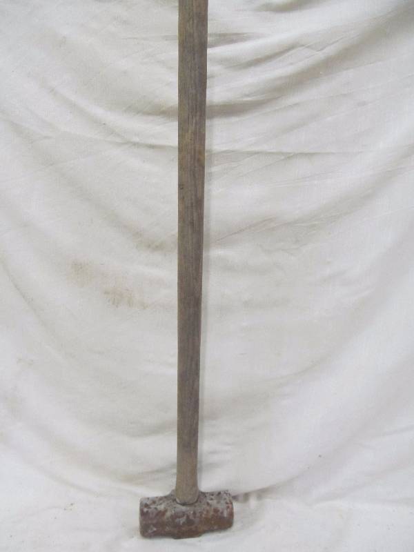 lot 227 image: sledge hammer