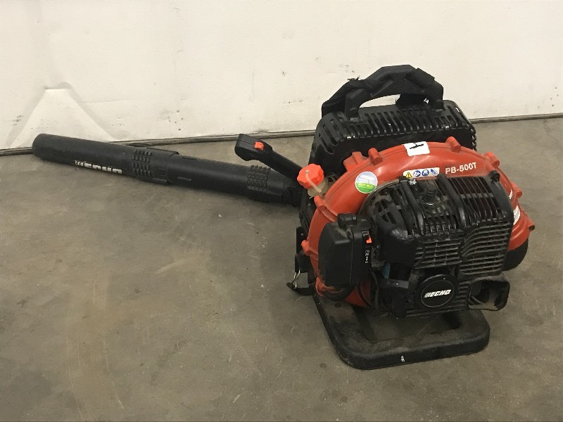 lot 14 image: Echo Backpack Blower