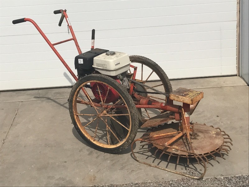 lot 3 image: Bachtold High-Weeds Mower