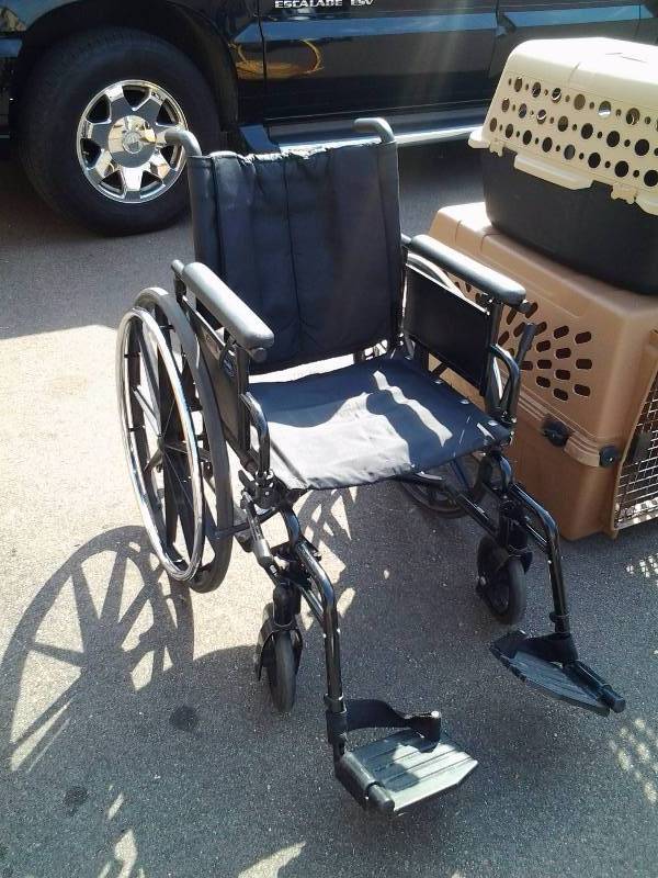 lot 6 image: Inva Care 9000 XT Wheel Chair