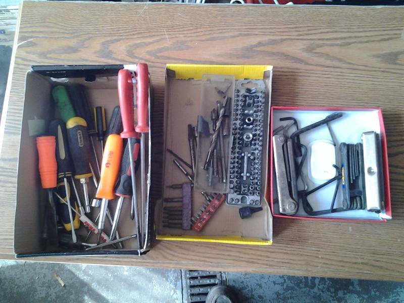 lot 20 image: Allen Wrenches, Drill Bits & Drives, Screw Drivers & More