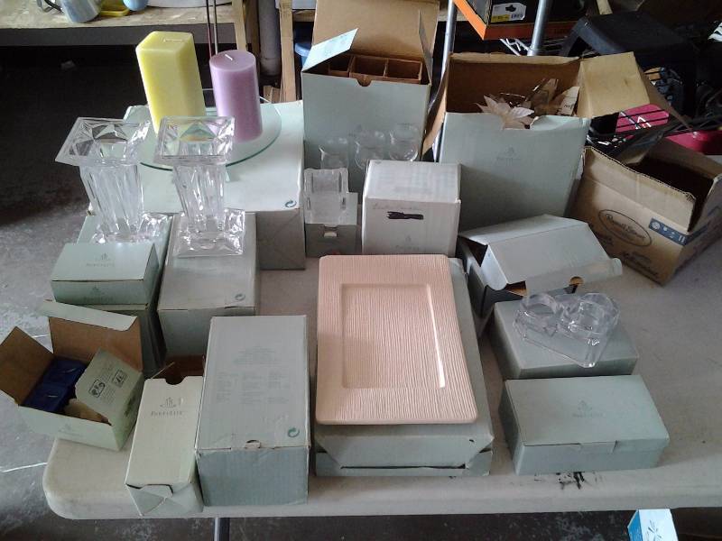 lot 25 image: Lot Of Partylite Candles & Candle Holder