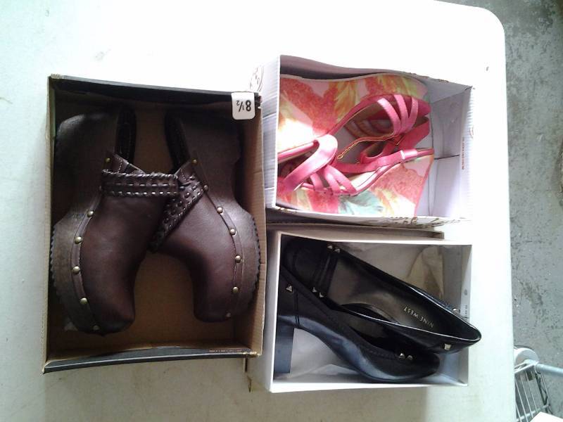 lot 26 image: 3-Pair Ladies Shoes Size 8 12 New