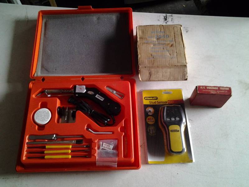 lot 40 image: New Stud Sensor, Soldering Gun, Wire Volt Tester
