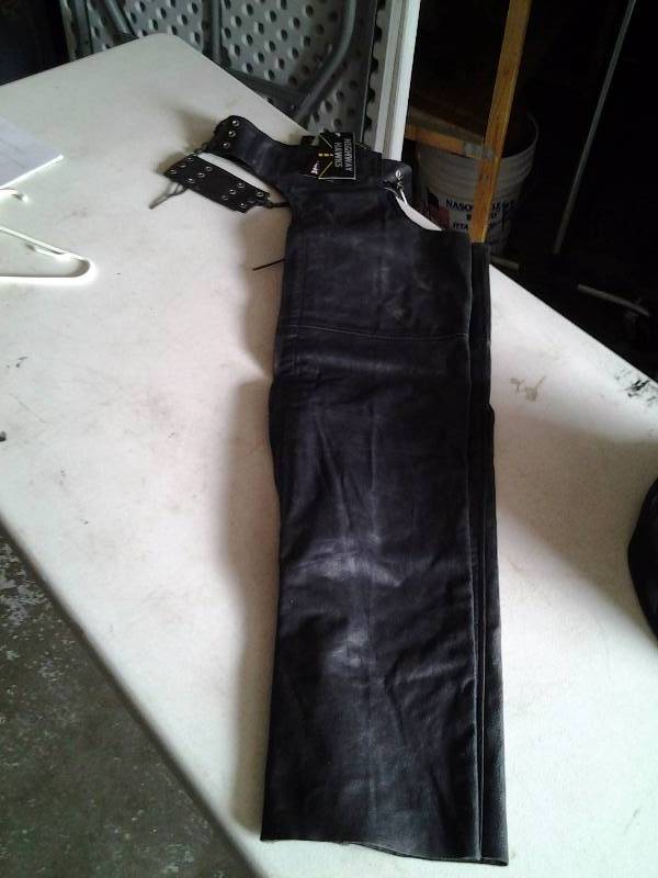 lot 43 image: Highway Hawk Leather Chaps Size 3-XS New With Tags