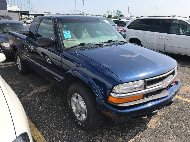 1999 Chevrolet S10 4x4 LS