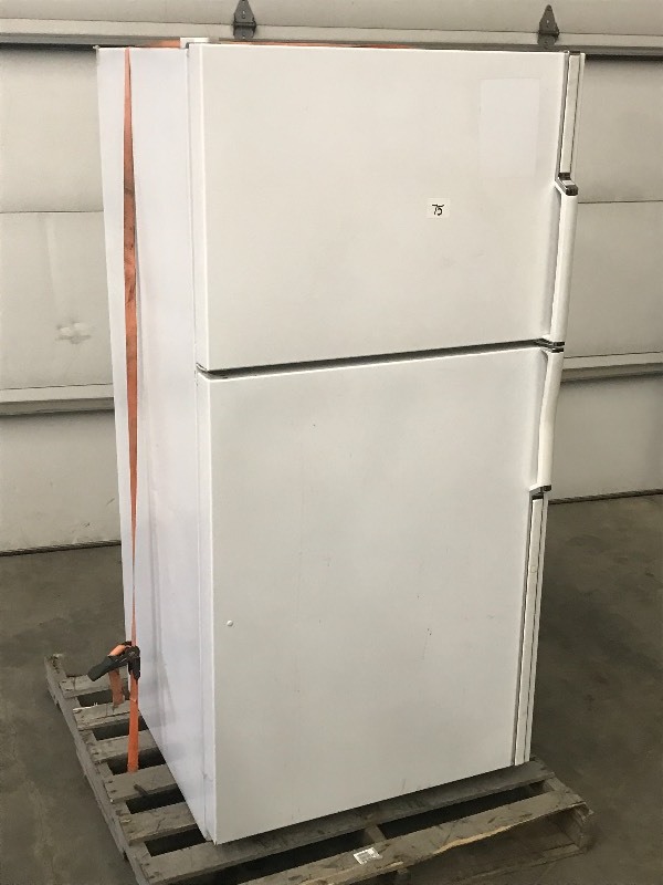 lot 75 image: Kenmore Refrigerator  Freezer, Wor...