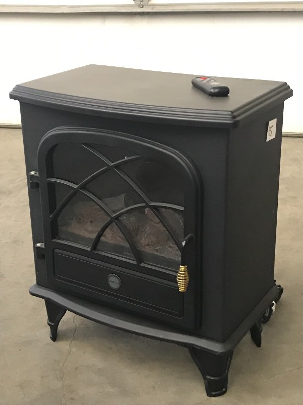 lot 15 image: RedCore 1500Watt 115Volt Electric F...