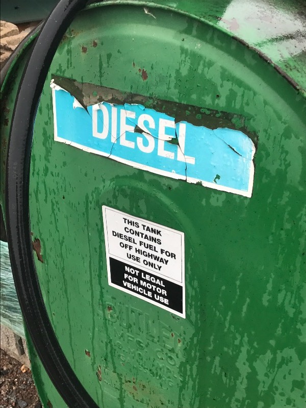 lot 1 image: Butler Commercial Diesel Fuel Stati...