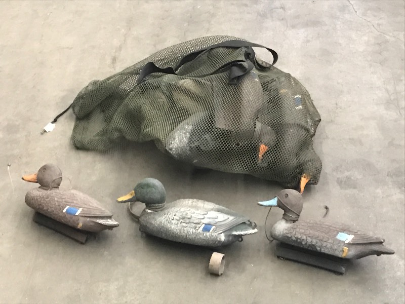 lot 71 image: Bag Of Floating Duck Decoys (11) ...