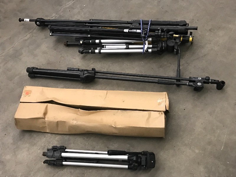 lot 87 image: Lot Of Assorted Microphone Stands &...