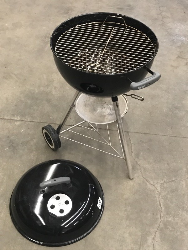 lot 102 image: Weber BBQ Grill, Good Condition ...