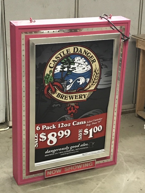 lot 130 image: Commercial 3x4 Lighted Movie  Ad...