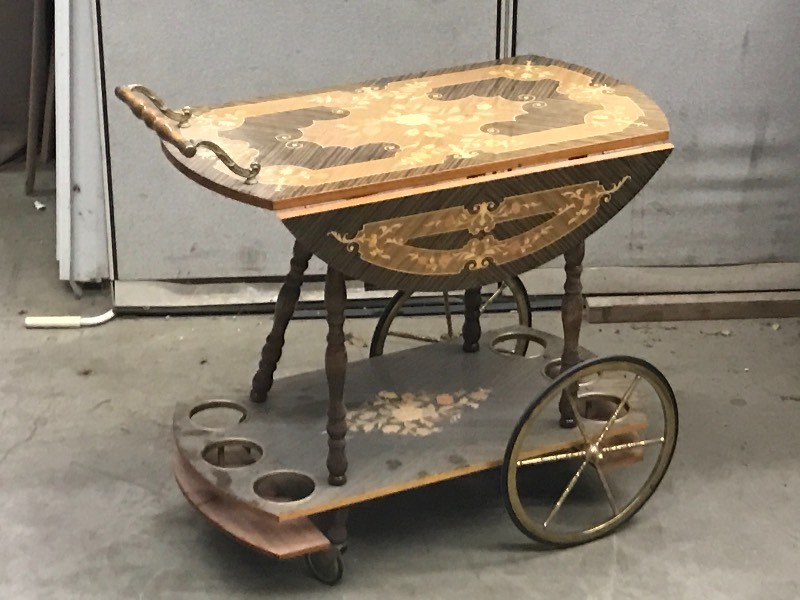 lot 145 image: Unique Vintage Rolling Portable Bar...