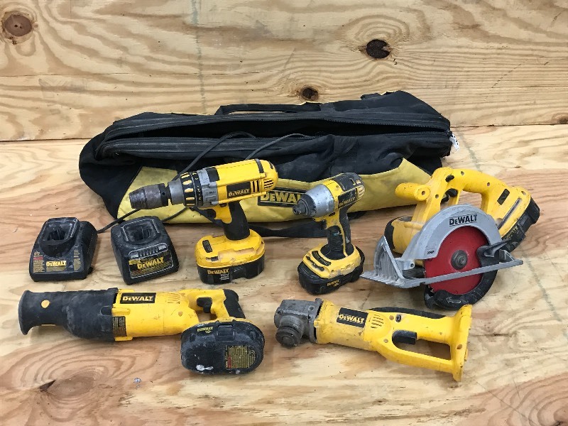 lot 21 image: DeWalt 18Volt XRP Cordless Tool Set...