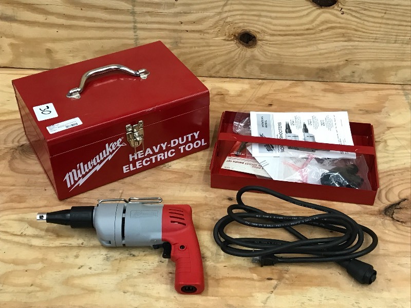 lot 30 image: Milwauke Heavy Duty Screw Shooter K...