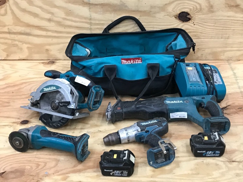 lot 26 image: Makita 18Volt Cordless Tool Set Wit...