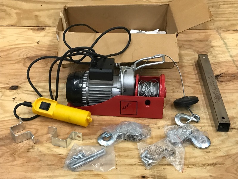 lot 69 image: Northern Tools 440# Electric Hoist ...