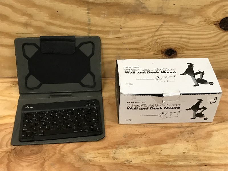 lot 93 image: Lot Of (1) MonoPrice Universal Tabl...