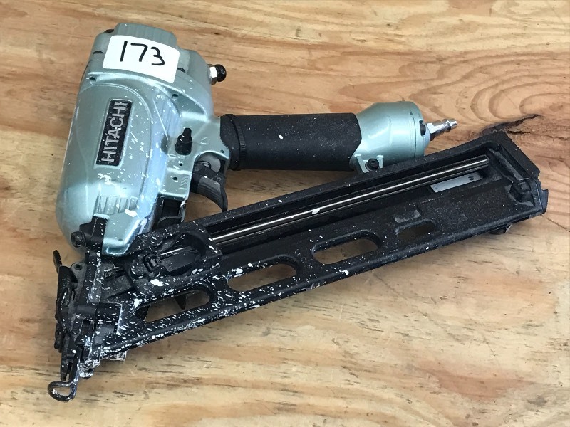lot 173 image: Hitachi NT65MA4 Finish Nailer, 15-G...
