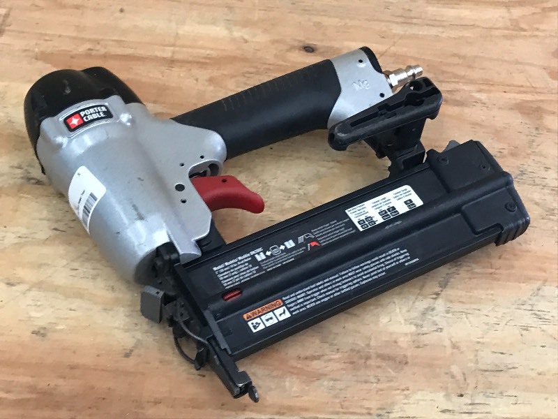 lot 175 image: Porter Cable BN200C Brad Nailer, 18...